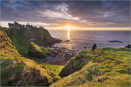 Alubild  Wanderer blickt auf Irlands Küste - The Wandering Soul
