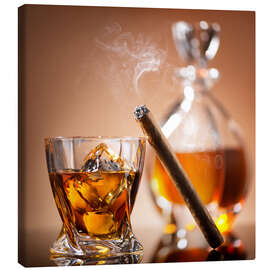 Leinwandbild  Zigarre auf Glas Whiskey mit Eiswürfeln