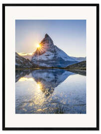 Gerahmter Kunstdruck  Riffelsee und Matterhorn in den Schweizer Alpen - Jan Christopher Becke